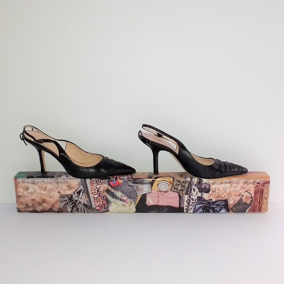 Vera Wang Shoes - 🎃 Vera Wang Italian leather 3 1/4" heels 6.5 M